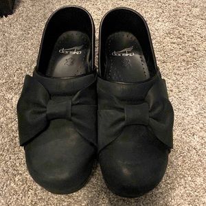 Dansko Black Pro Bow Size 38